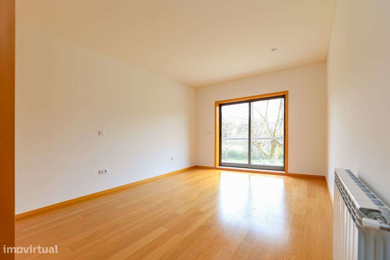 Apartamento T3 C/ Lugar Garagem-9