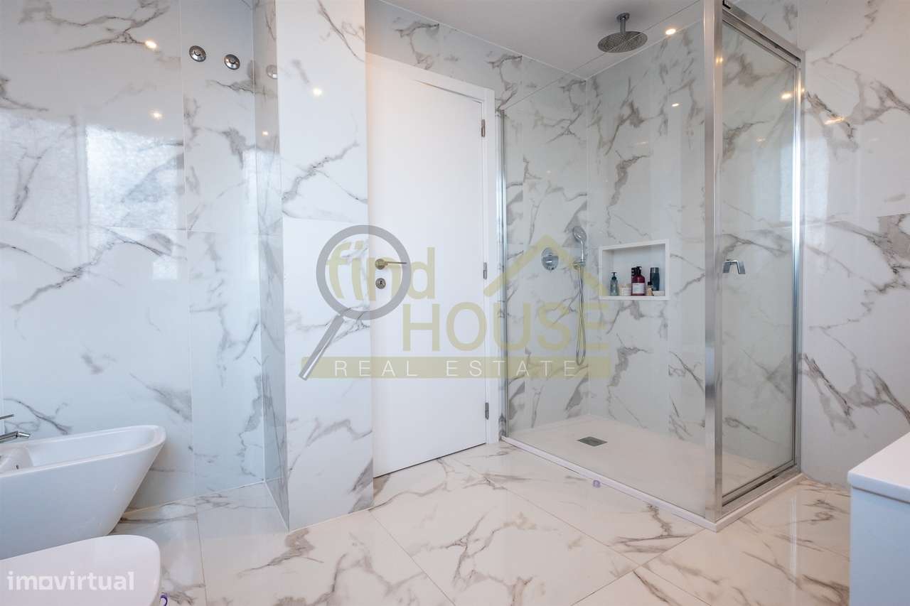 Moradia Isolada V3 com piscina junto à Herdade da Aroeira-34