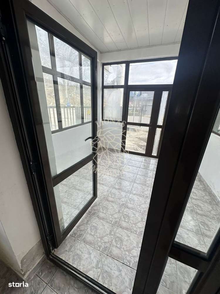 Casa 8 camere 233 mp-ideal locuire/cabinet/ pensiune- Sangeorz-Bai - Imagine principală: 5/8