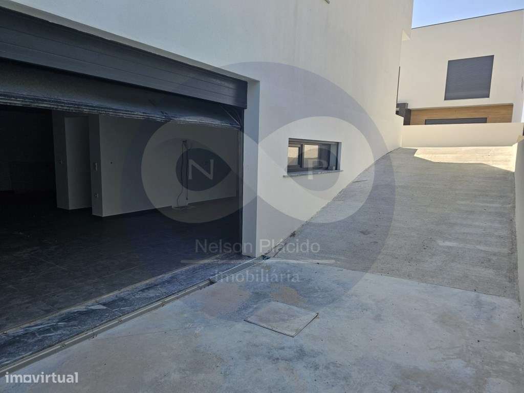 Moradia Independente T5, com piscina, em Ponte do Rol - Torres Vedr...-25