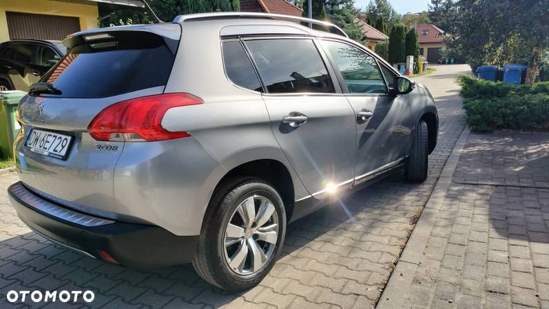 Peugeot 2008 1.2 Pure Tech Style S&S - 5