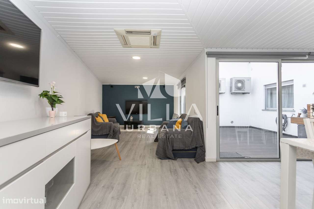 Moradia T3 com Excelentes Áreas, Garagem e Espaço Exterior em Alcabi-32