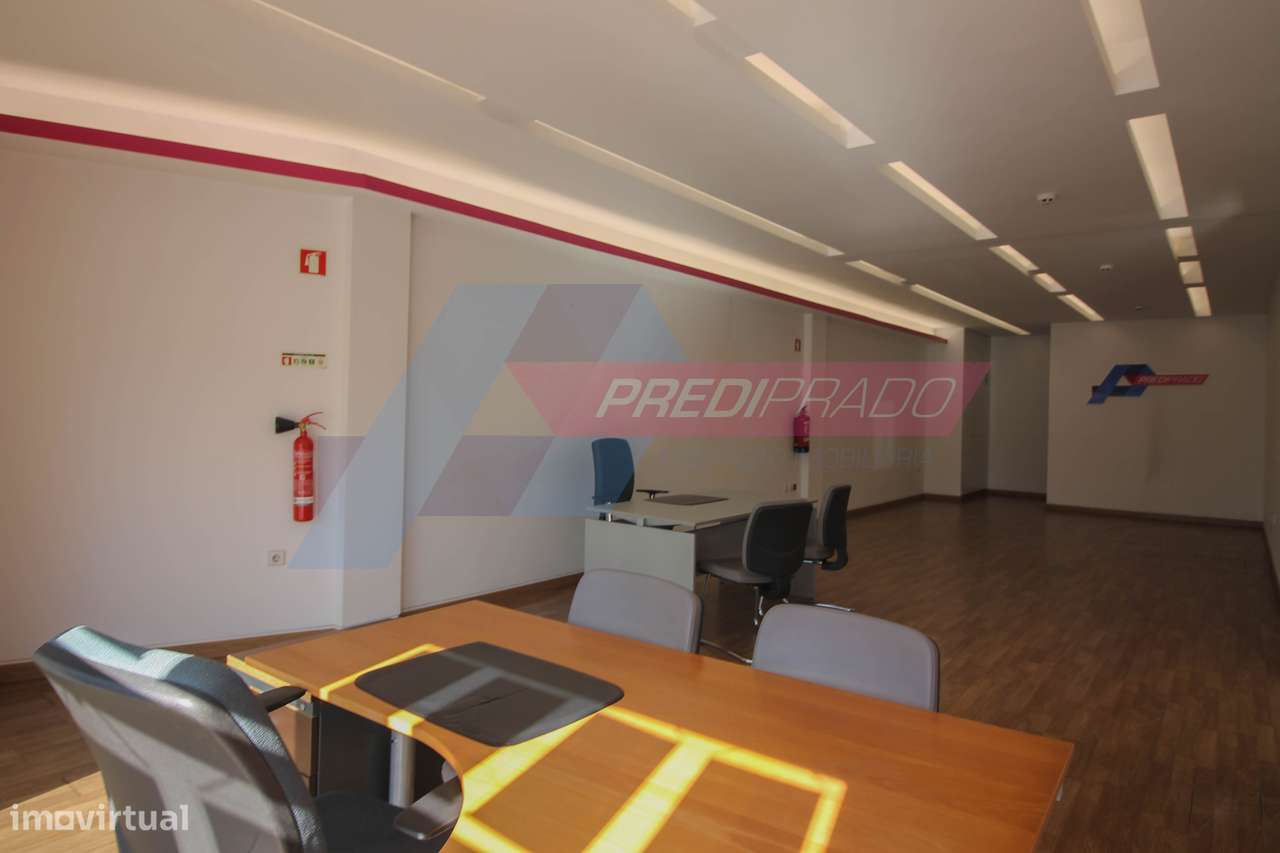 Loja para arrendamento no centro da Vila de Prado! - Grande imagem: 4/5