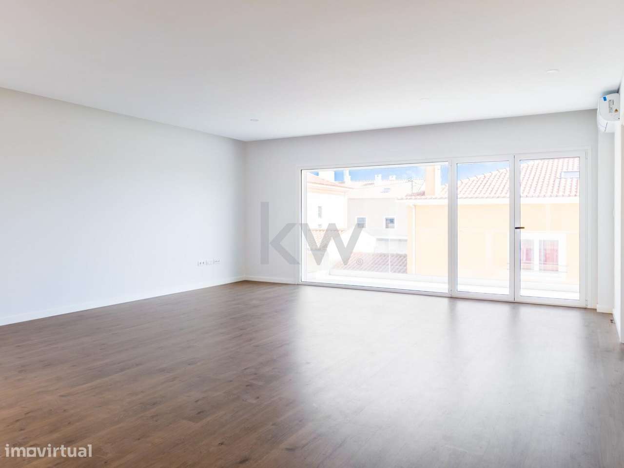 Moradia, Nova, 3 suítes em Famões - Grande imagem: 4/43