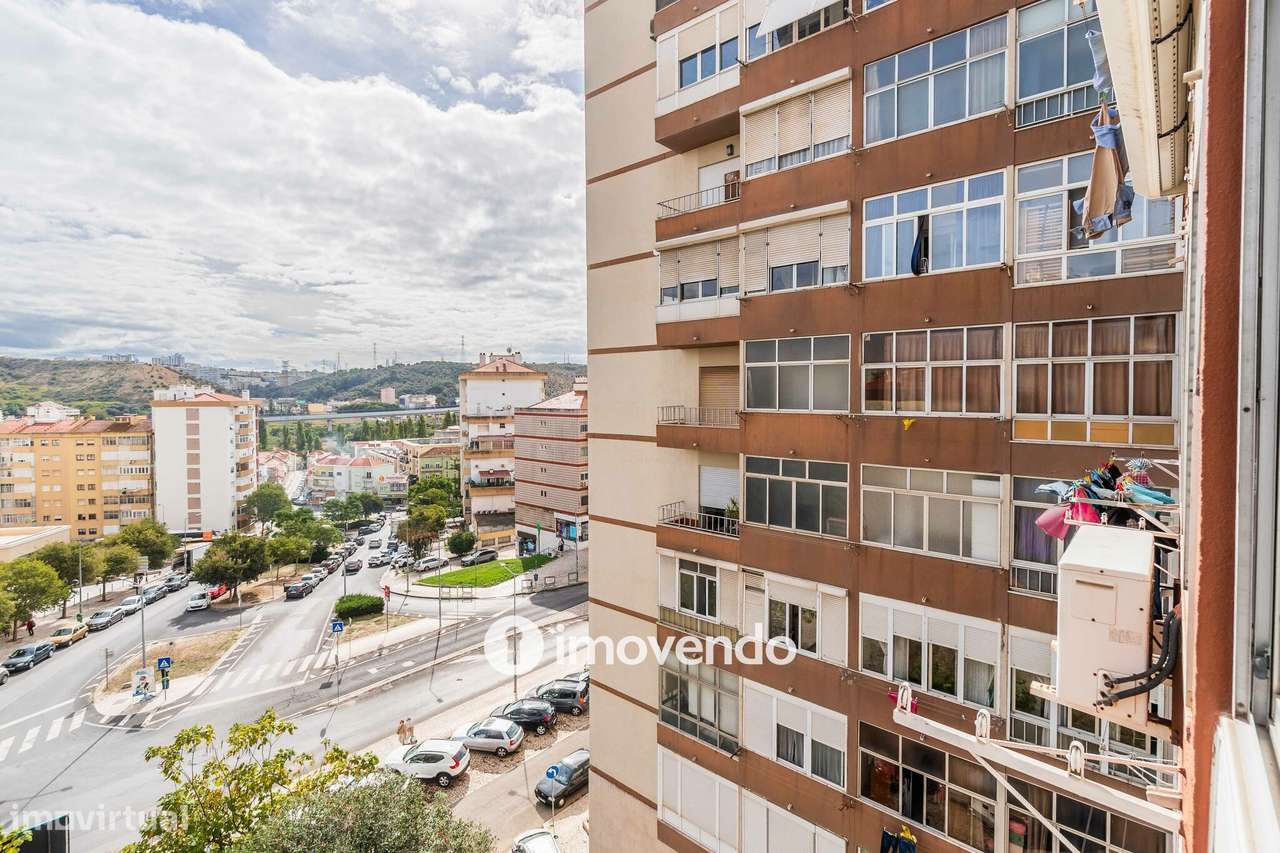 Apartamento T2 com áreas amplas, em Odivelas-43