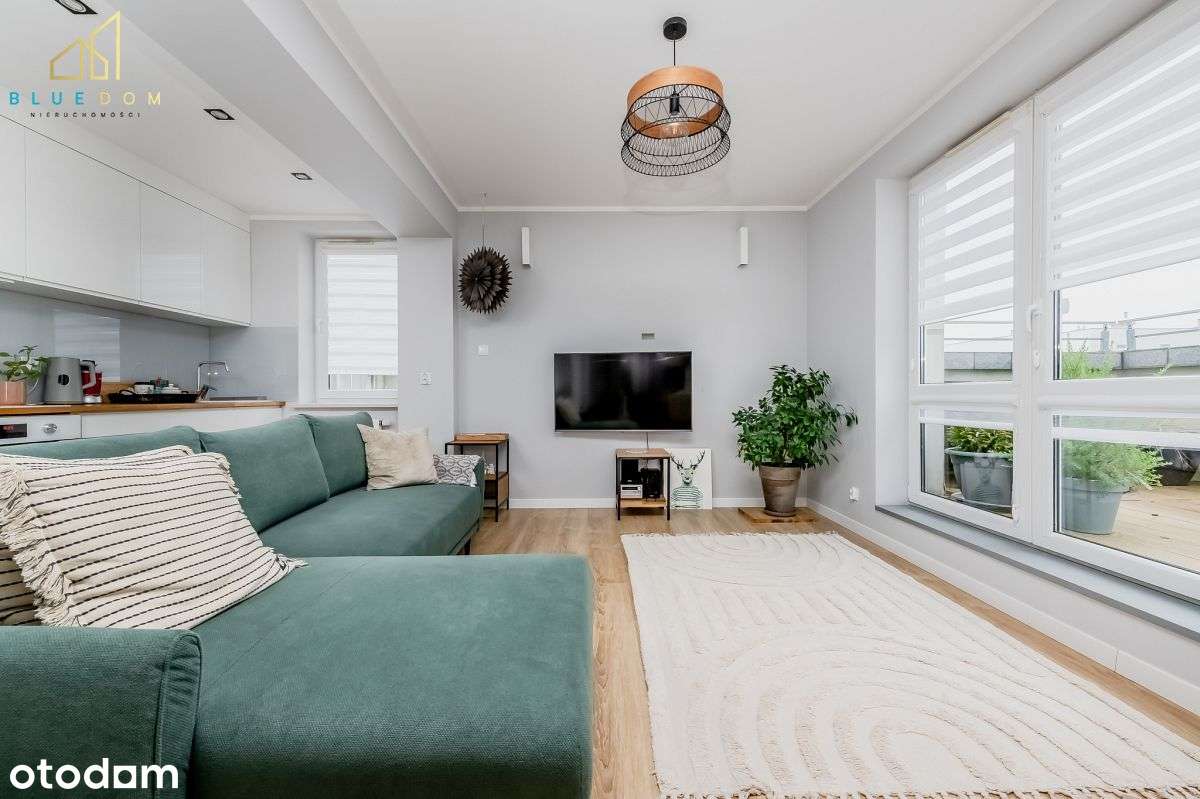 Duży taras. Dodatkowo miejsce postojowe.-2