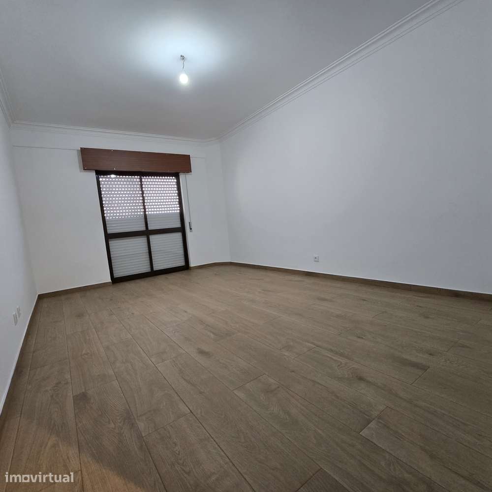 T3 Remodelado 2 Varandas 1 arrecadação-29