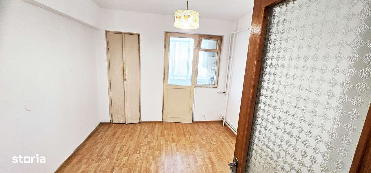 Apartament 3 camere, balcon, zona Faleza Galati-8