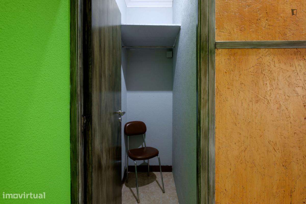 Quarto - localizado em Cidral Coimbra - Grande imagem: 5/10