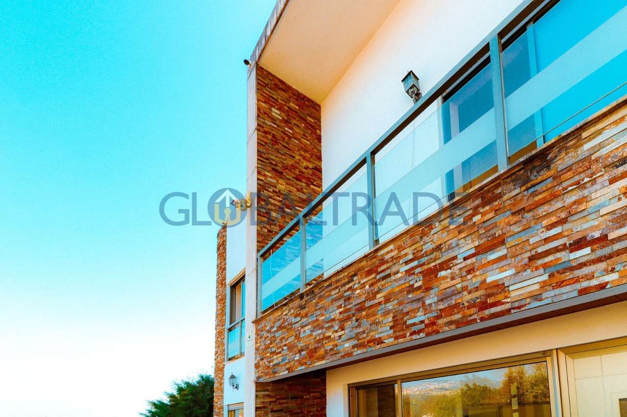 Moradia T3 com Terraço em Valbom-9