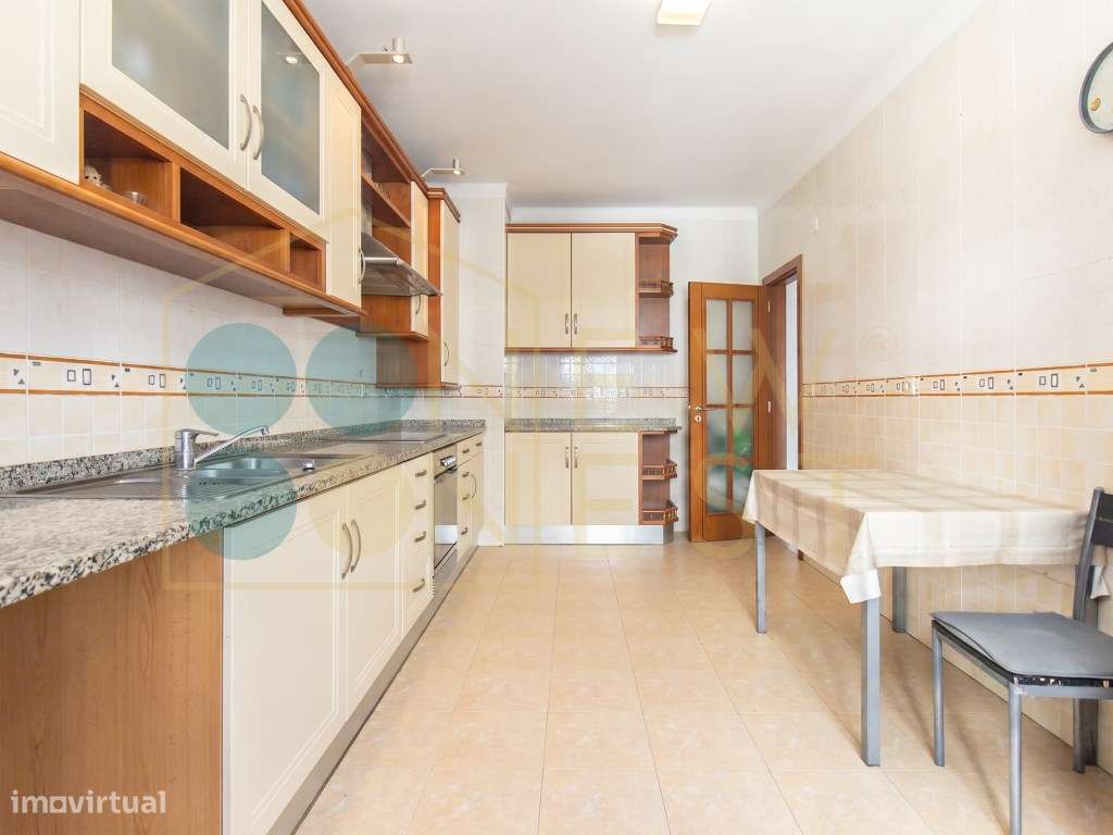 Apartamento T4 com 150m2 junto à Estrada das Machadas | Setúbal-6