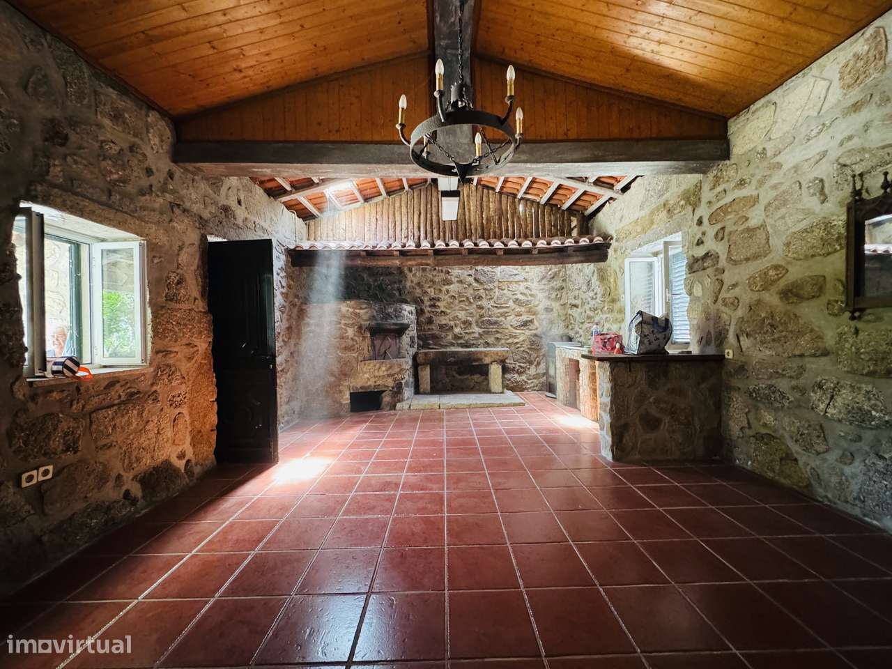 Moradia IndIvidual em Lago-25