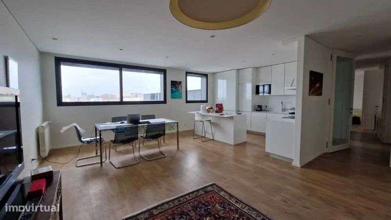 Apartamento T2 Com Garagem