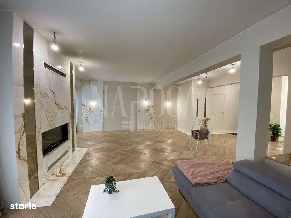 Casa 7 camere de vanzare in Dezmir - Imagine principală: 4/17