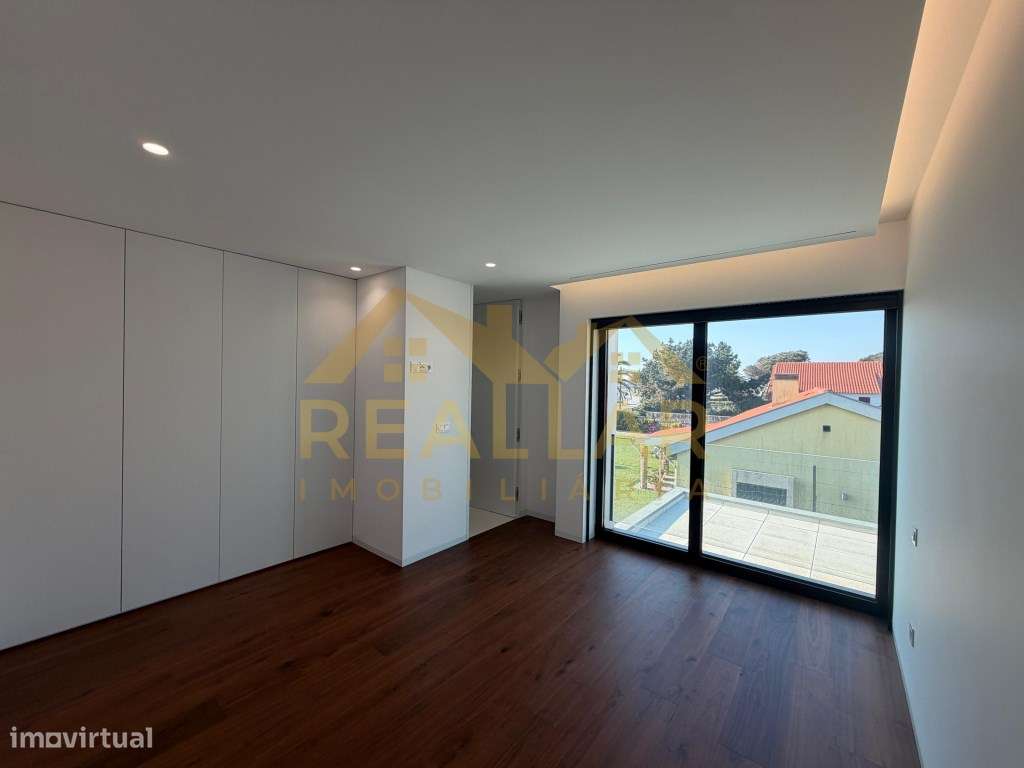 Villas Rio & Mar: Moradias T4 Exclusivas na Primeira Linha de Espos...-13