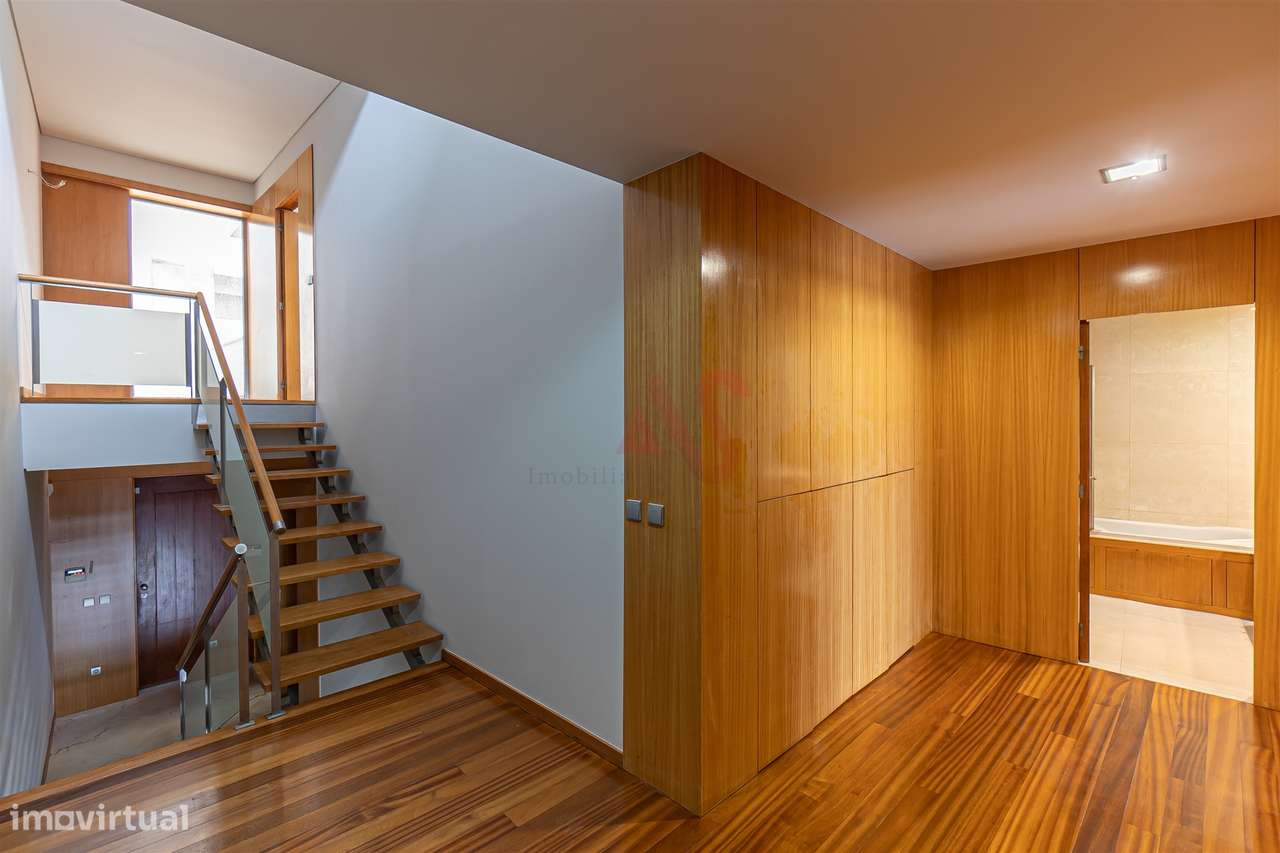 Moradia em Banda T3 em Mesão Frio – Zona Premium de Guimarães-5