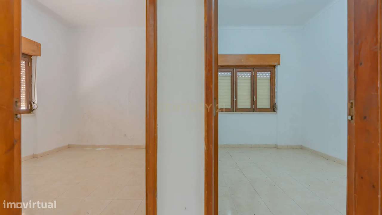 Moradia Isolada com Terreno de 1041 m² – Um Mundo de Possibilidades!-48