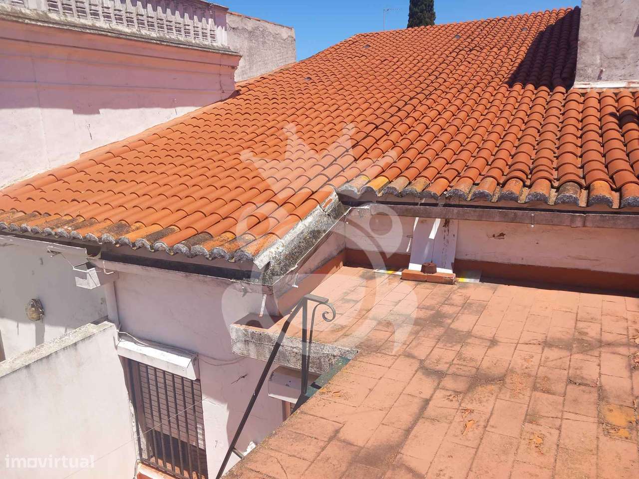 Venda Conjunta - Moradia e Espaço Comercial-28