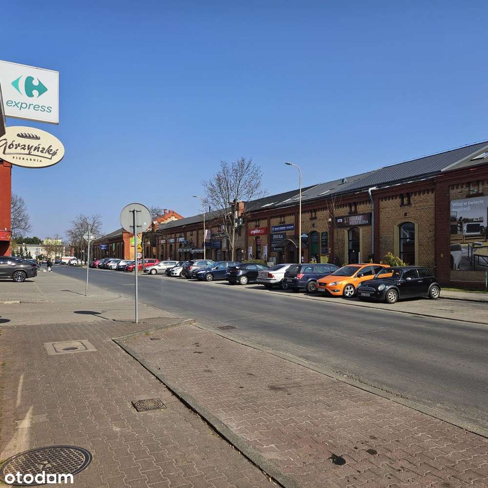 Kamienica w centrum miasta-2