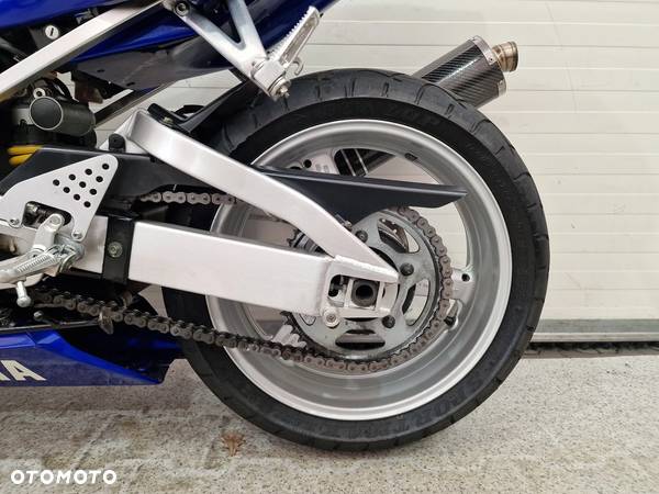 Yamaha R6 - 10