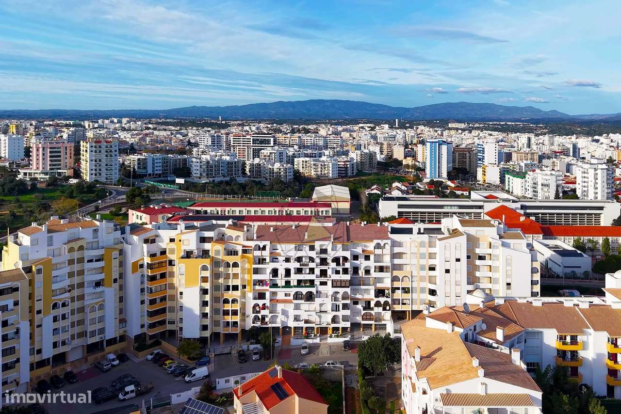 Apartamento T2 virado a Sul , com Garagem na Vila Rosa - Portimão-44