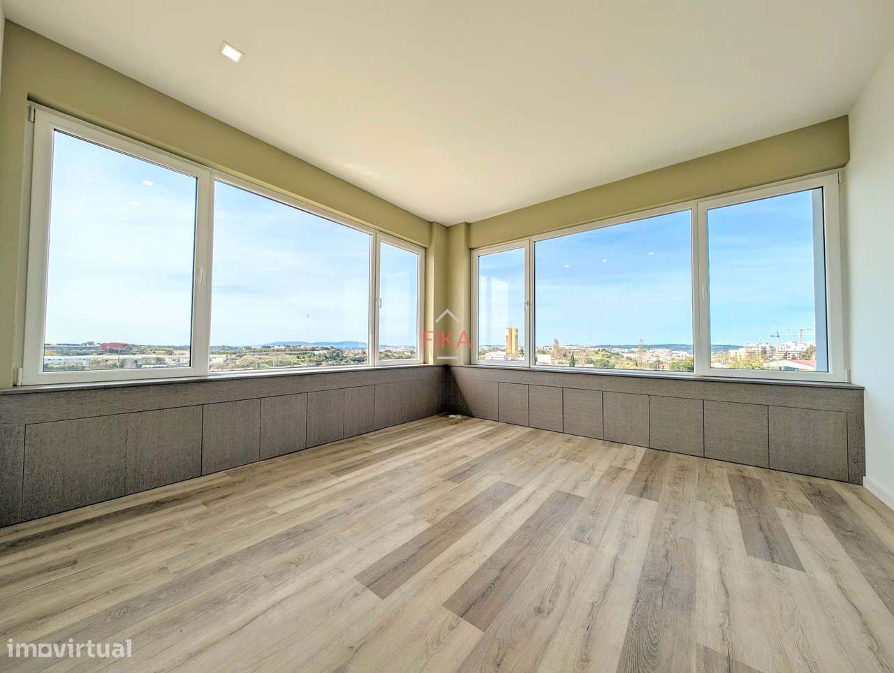 T2 com 3 lugares de parqueamento-13