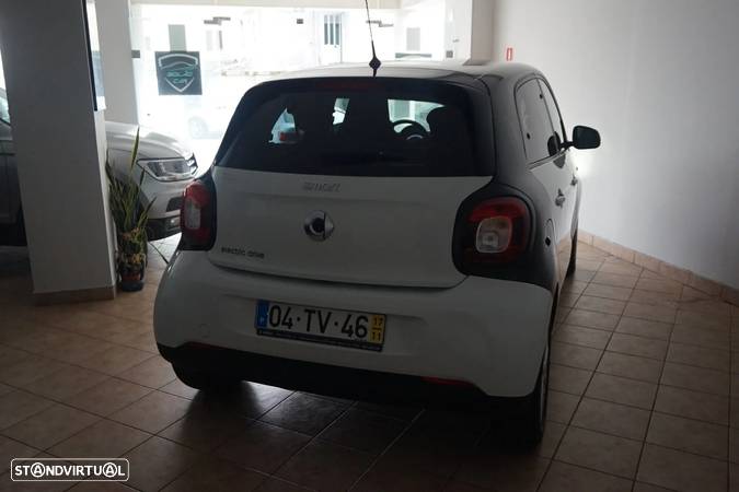 Smart ForFour Electric Drive Passion - 11