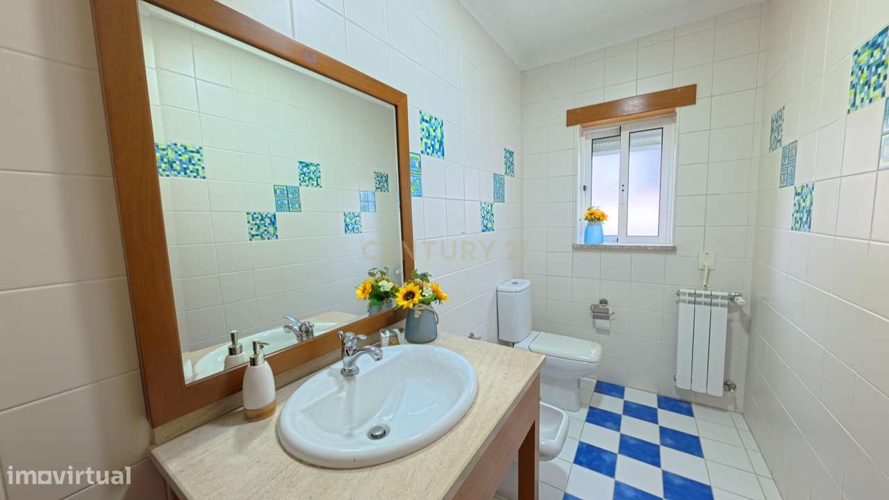 Casa T6 em Fragosela, Viseu - Vista Privilegiada e Conforto - Grande imagem: 4/26