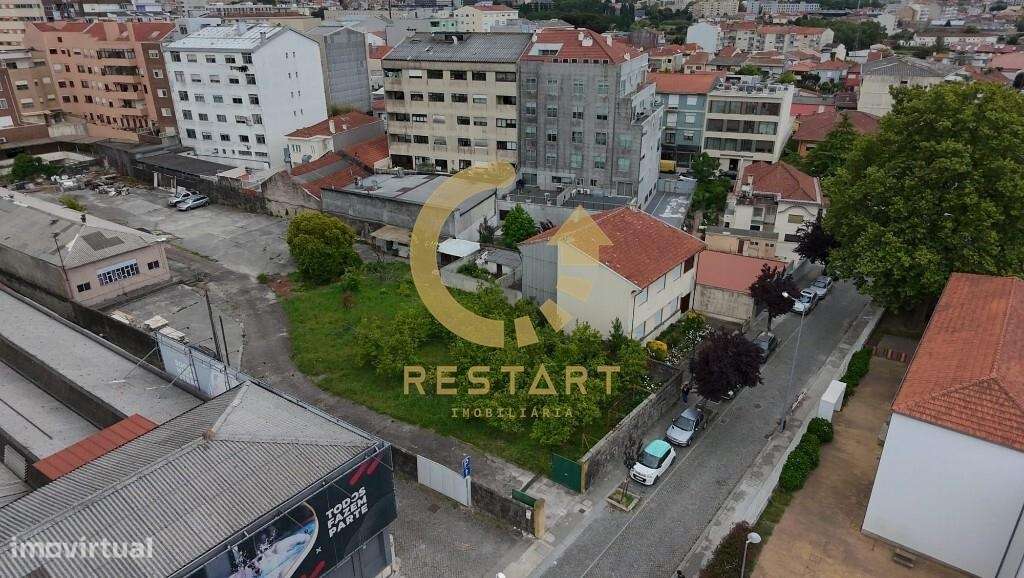 Terreno para construção de 6 apartamentos de tipologia T1 e T2-13