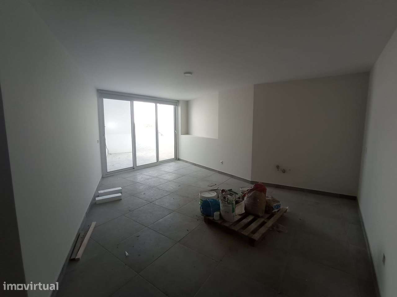 Moradia T3 totalmente remodelada em Pinheira da Bemposta-13