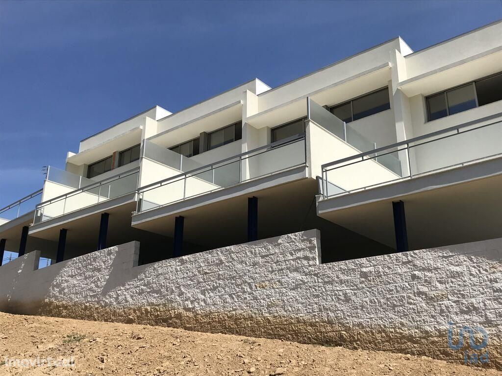 Casa / Villa T3 em Porto de 196,00 m2