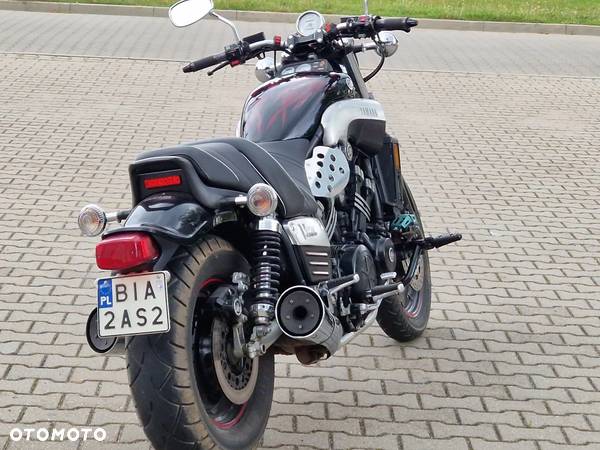 Yamaha V-MAX - 13