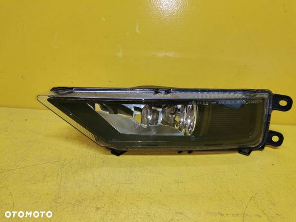 VW TIGUAN II HALOGEN LEWY PRZOD 5NA941699B - 2