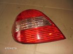 LAMPA LEWY TYL AVENSIS T22 - 2