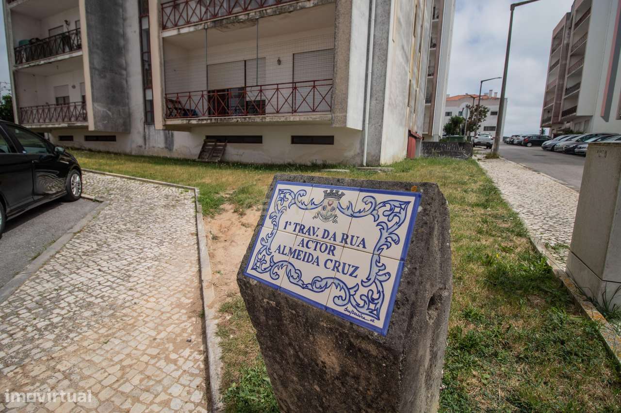 Garagem — Urbanização Vale Pereiro, em Tavarede, Figueira da Foz-7