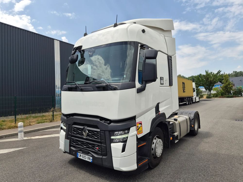 Renault T-series 2023