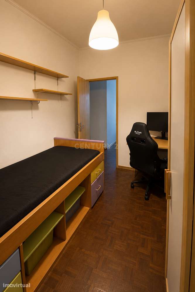 Prédio no Centro Histórico de Setúbal, Loja e 2 Habitações-12