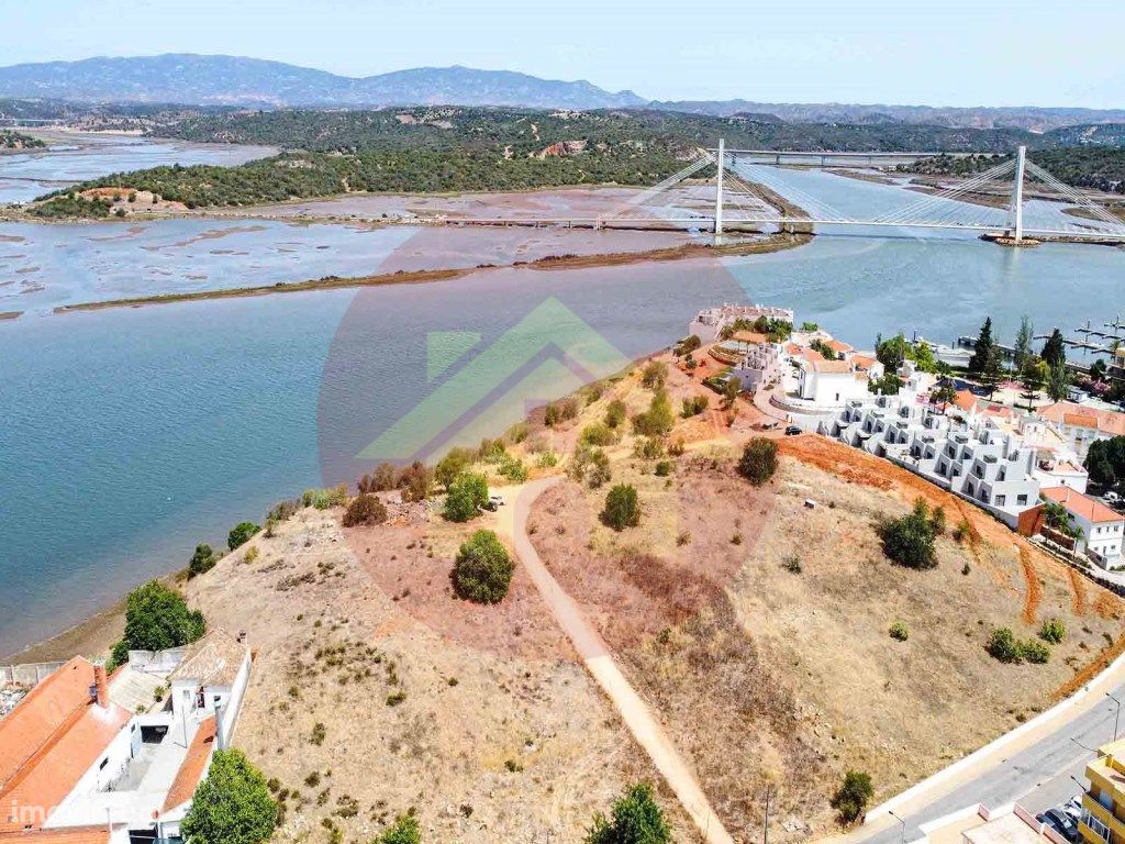 Lote para construção de Moradias em Lagoa