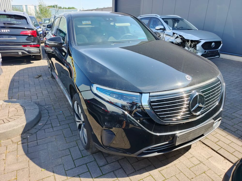 Mercedes-Benz EQC 2025