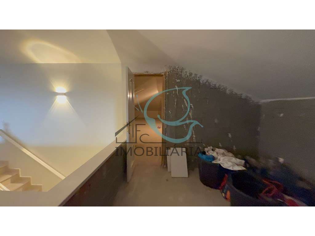 Moradia T5 com Vista para a Serra em Alenquer-7