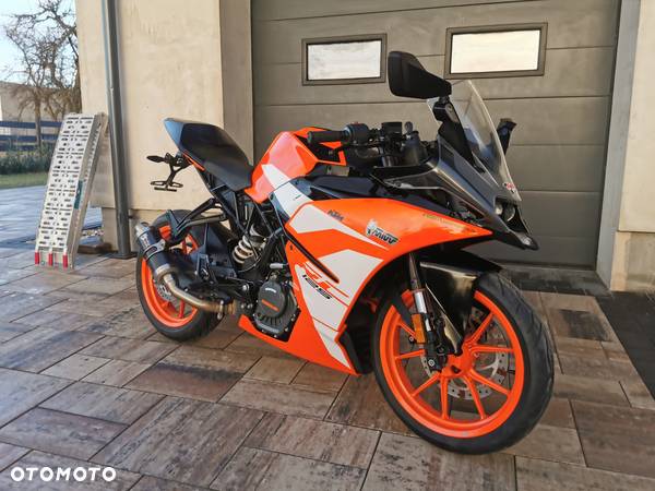 KTM RC 125 - 1