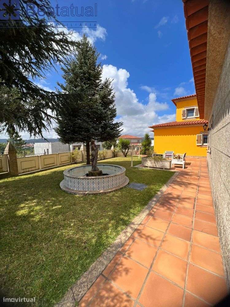 Moradia T4 - 4 Suites - Possib. Permuta - Ribeirão-20