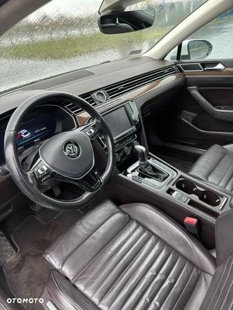 Volkswagen Passat 2.0 TDI Bi-Turbo BMT 4Mot Highline DSG - 8