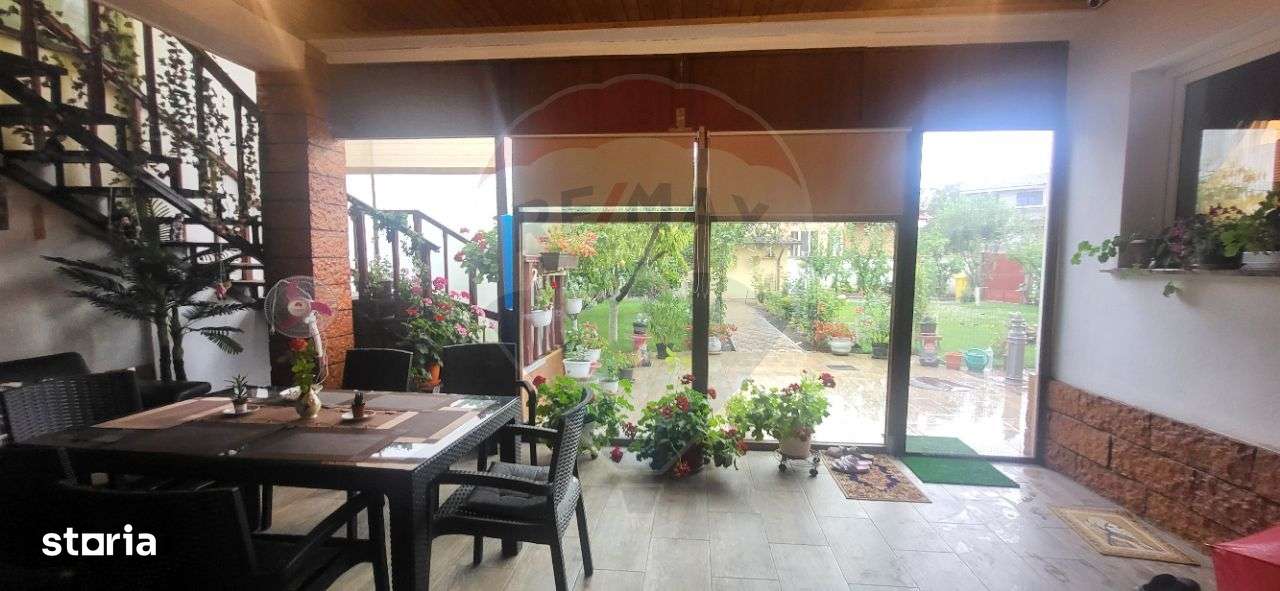 Vilă impunătoare în Cartierul Funcționarilor - Imagine principală: 5/20