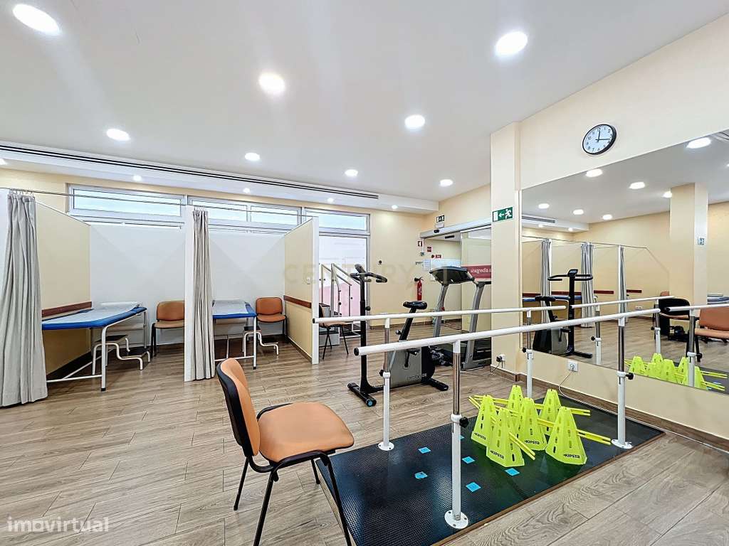 Oportunidade Única: Venda de Clínica em Pleno Funcionamento na Lagoa –-33