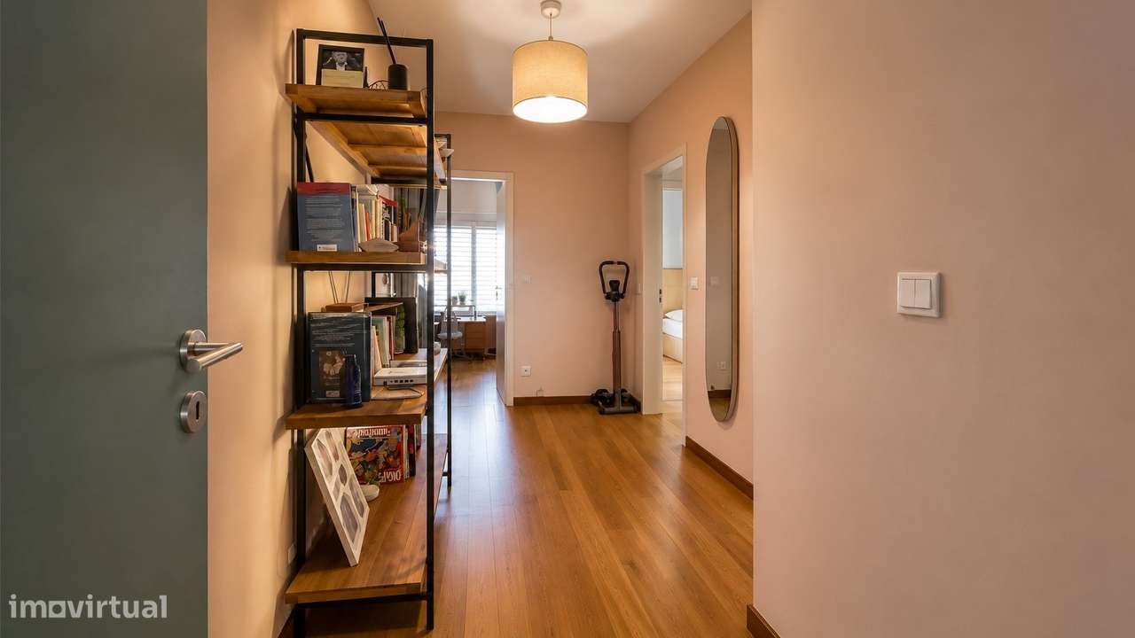 Apartamento T4 Duplex com terraço e 3 lugares de garagem-5