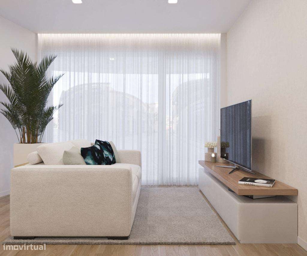 Excelente T1 com terraço e grande jardim-0