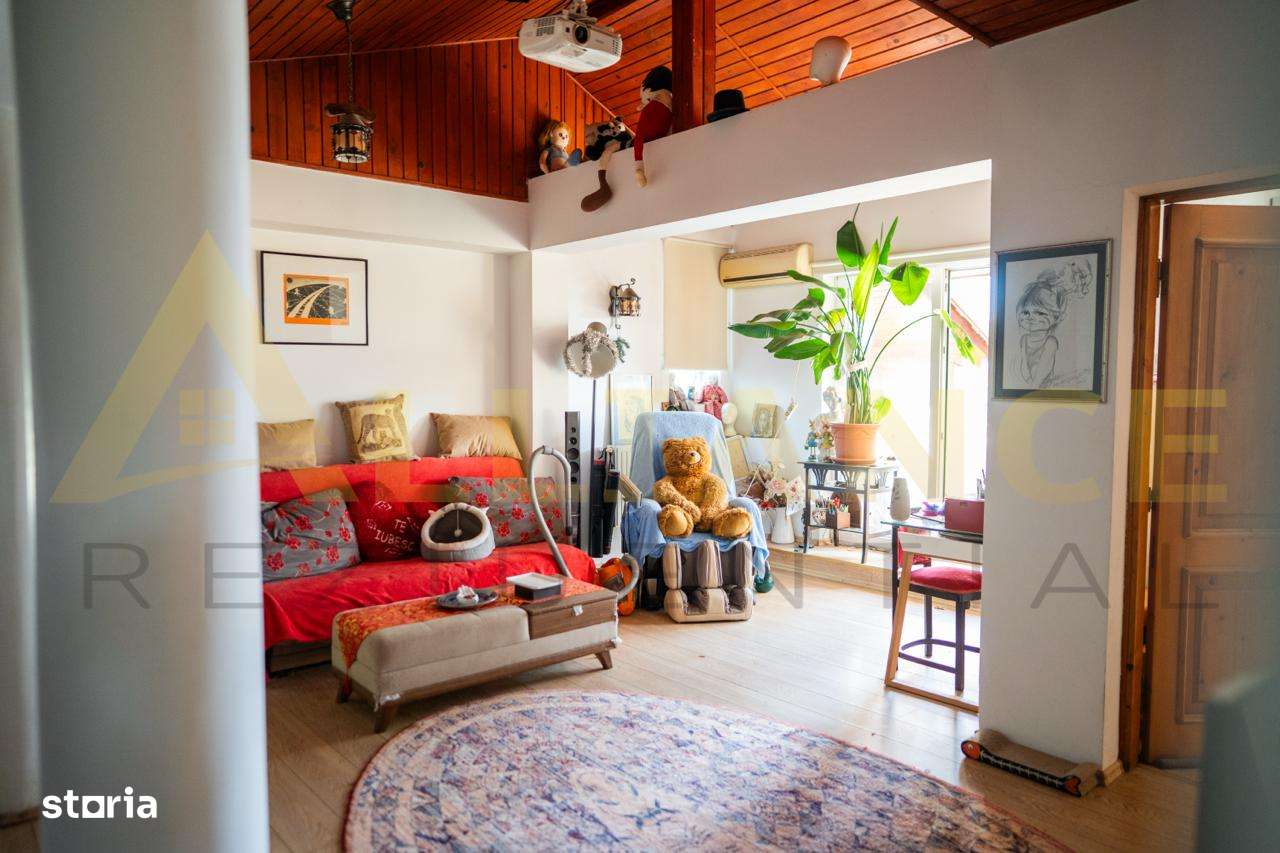 Izvorani Casa Individuala teren 1800mp - Imagine principală: 3/18