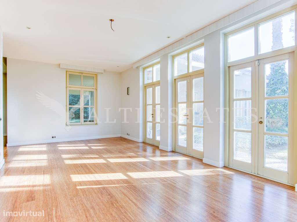 Moradia Única T4 + 1 Quinta da Marinha-8