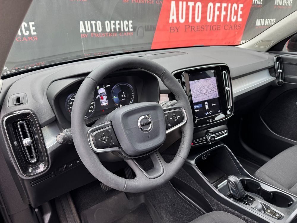 volvo xc-40   recharge t5 twin engine at7 inscription